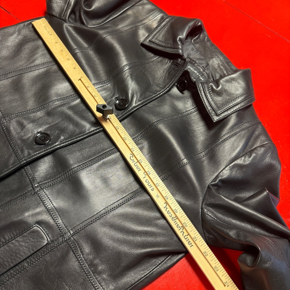JONES NEW YORK LONG BLACK LEATHER BUTTON DOWN COAT - Picture 5 of 6
